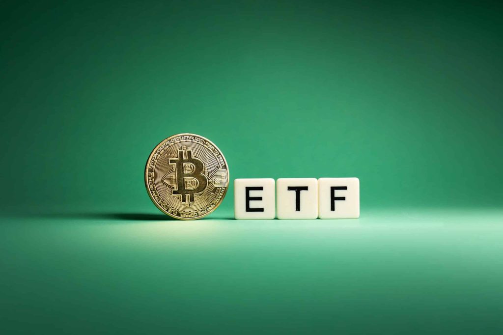 Bitcoin Spot Etf Exodus продолжается: отток 900 миллионов долларов расширяет серию потерь