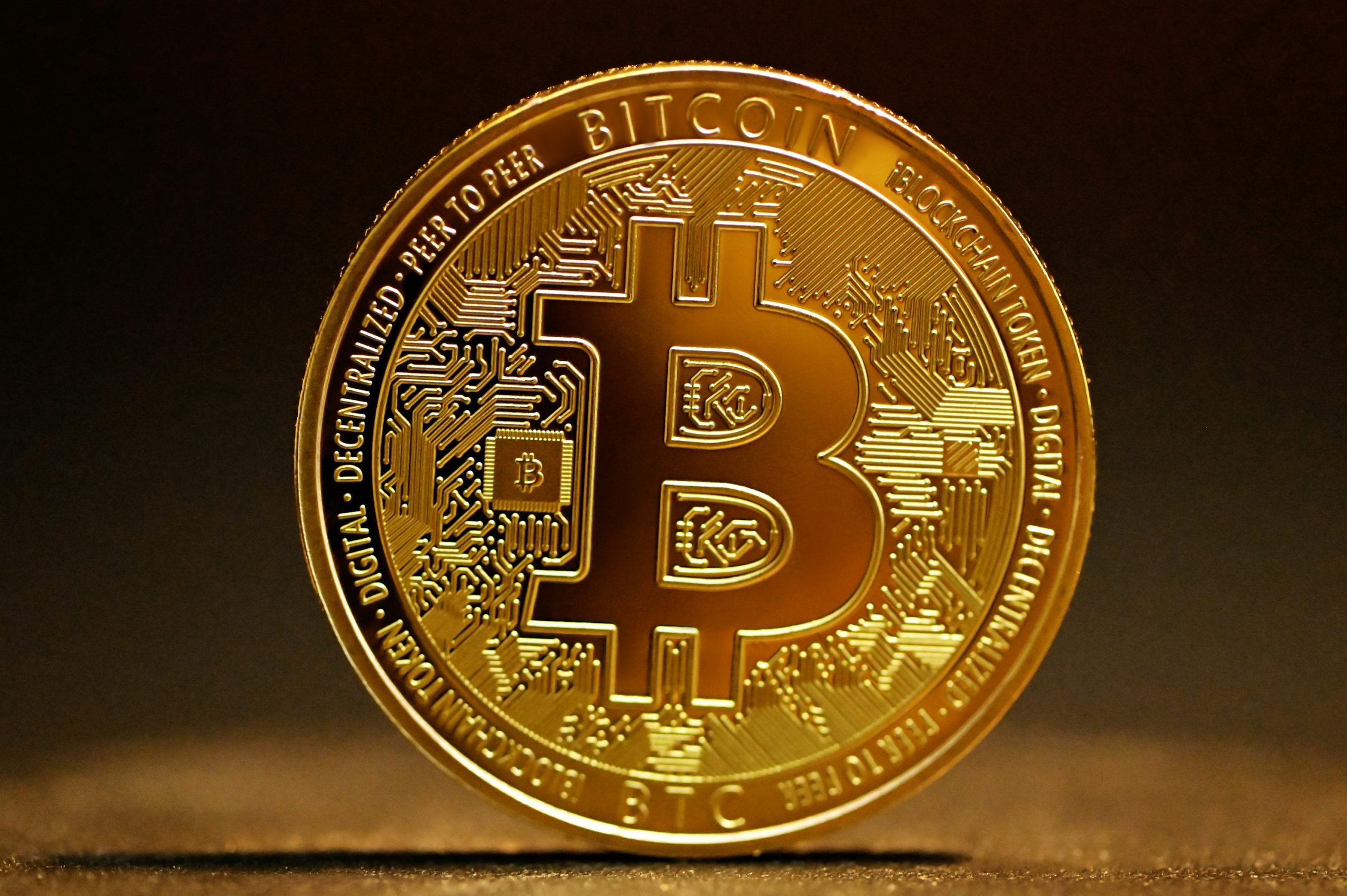 Биткойн укрепляет против Золото, аналитик видит «выше ожидаемого» доходности