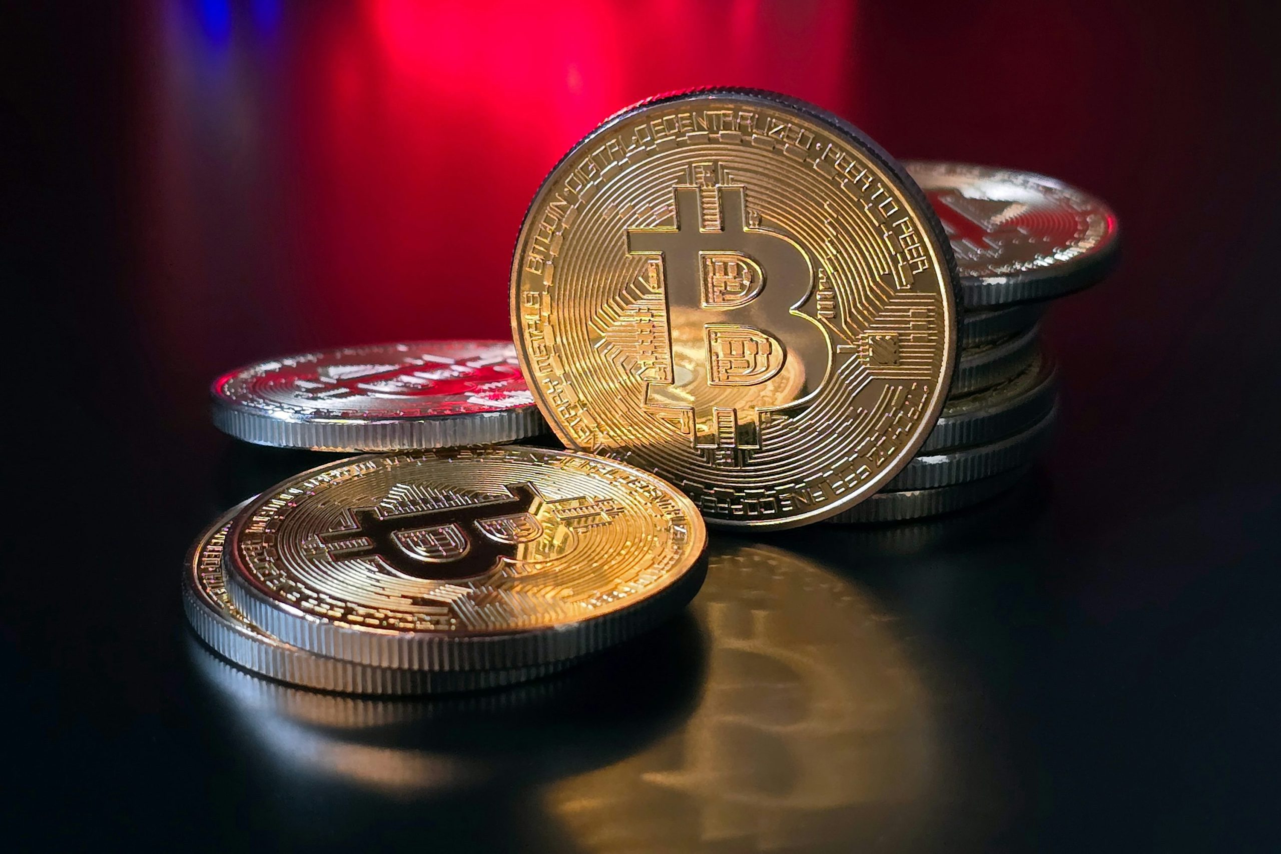 Биткойнская паника покупка? Эрик Трамп говорит, что мир накапливает BTC