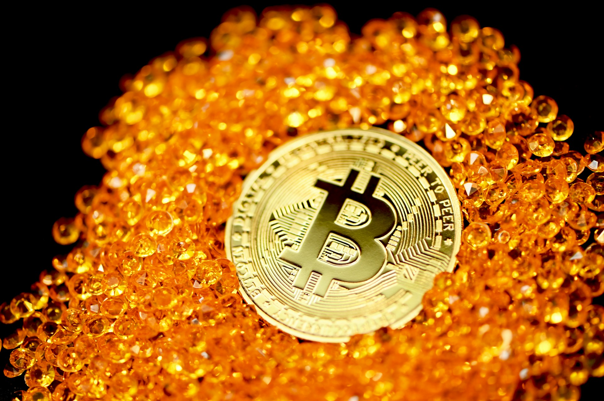 Биткойн -инвесторы агрессивно получают прибыль - признаки местного топа?
