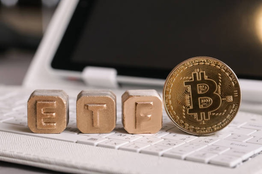 Bitcoin Spot ETFS набрал 1,81 млрд. Долл. США.