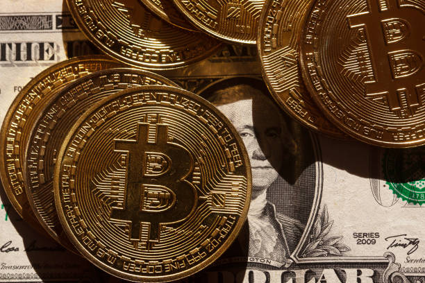 Может ли биткойн цена подпрыгнуть до 120 000 долларов или она сломается ниже 100 000 долларов?
