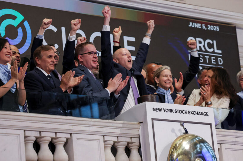 Самый успешный IPO за последние годы. Круг может вызвать финансовую революцию, акции взлетают. Имеет ли смысл инвестировать в них?