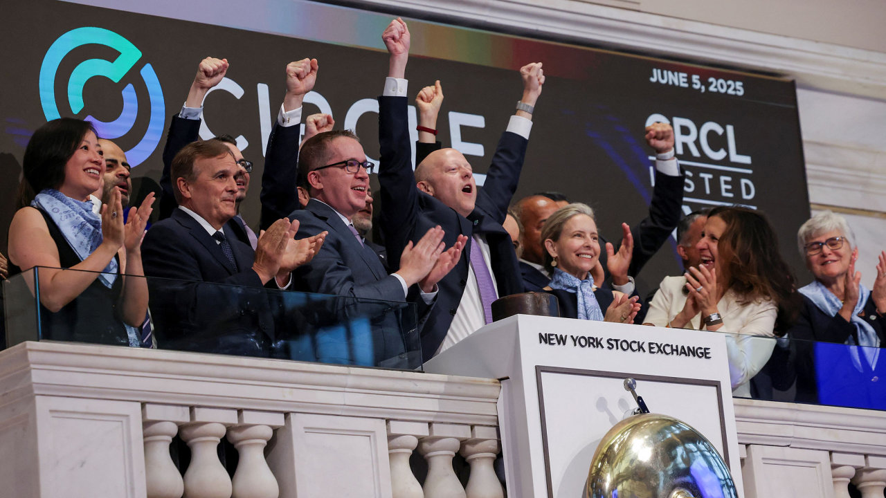 Самый успешный IPO за последние годы. Круг может вызвать финансовую революцию, акции взлетают. Имеет ли смысл инвестировать в них?