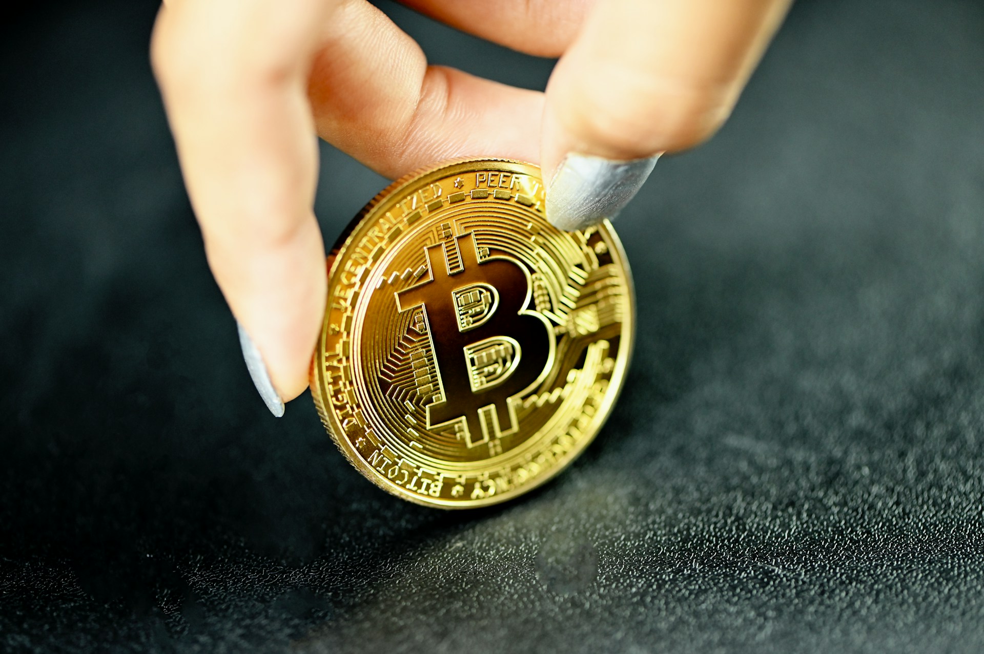 Биткойн видит, что долгосрочные держатели продают, поскольку вступают в вступление краткосрочных покупателей-признак истощения ралли?