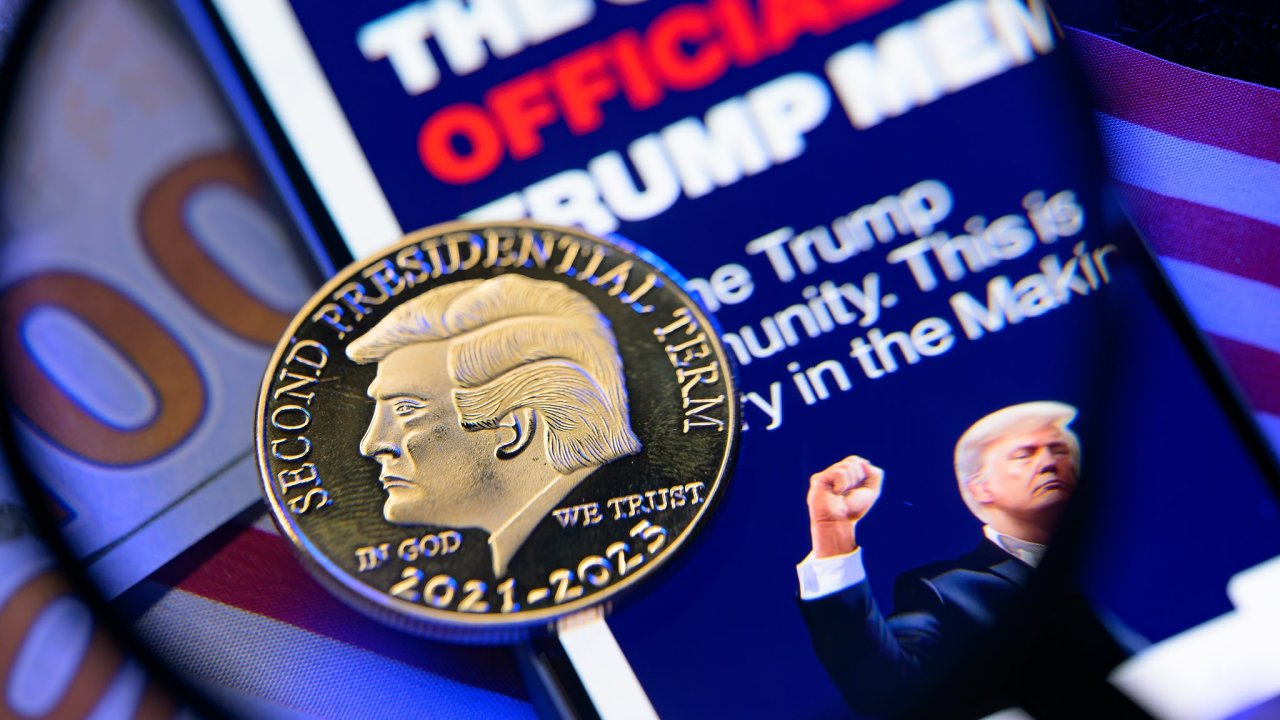 Крипто, недвижимость и долги. Насколько богат президент США Трамп и его семья?