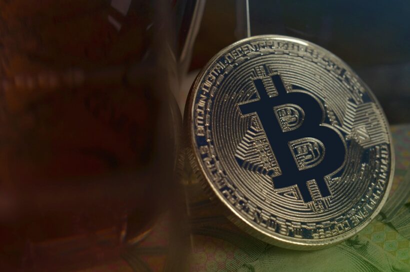 Биткойн Прайс разбивается до 100 000 долларов или ралли до 122 000 долларов? Аналитик показывает план игры для BTC