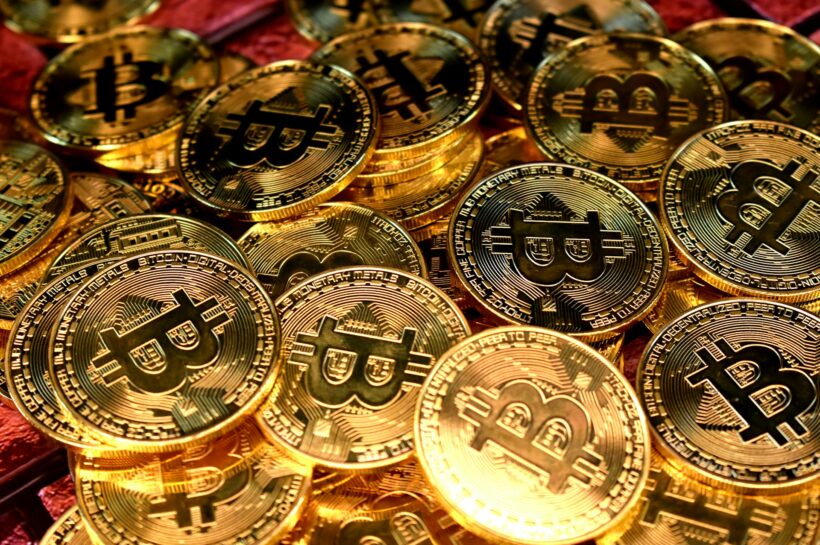 Биткойн риски снижаются ниже 110 000 долларов, несмотря на отскок - приходит ли 15% откат?