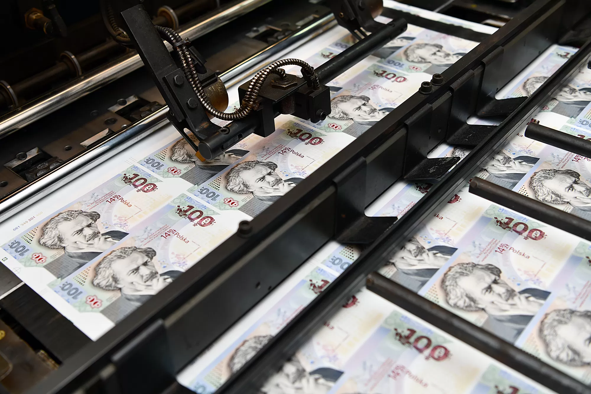 Как создаются деньги, печать банкноты в PWPW