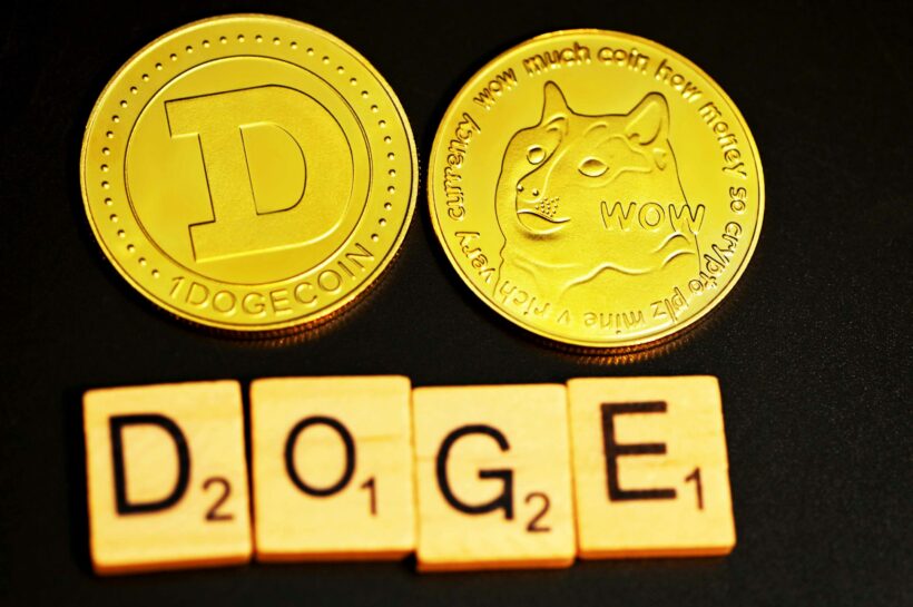Цена Dogecoin достигает зоны IMB – что это значит и куда движется цена