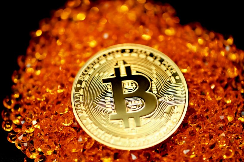 Биткойн отделяется от потоков майнеров с корреляцией -0,15 – что это значит для цены?