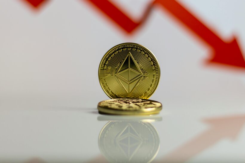 Миллиарды на биткойнах и Ethereum покидают биржи: ослабляется ли давление продавцов?