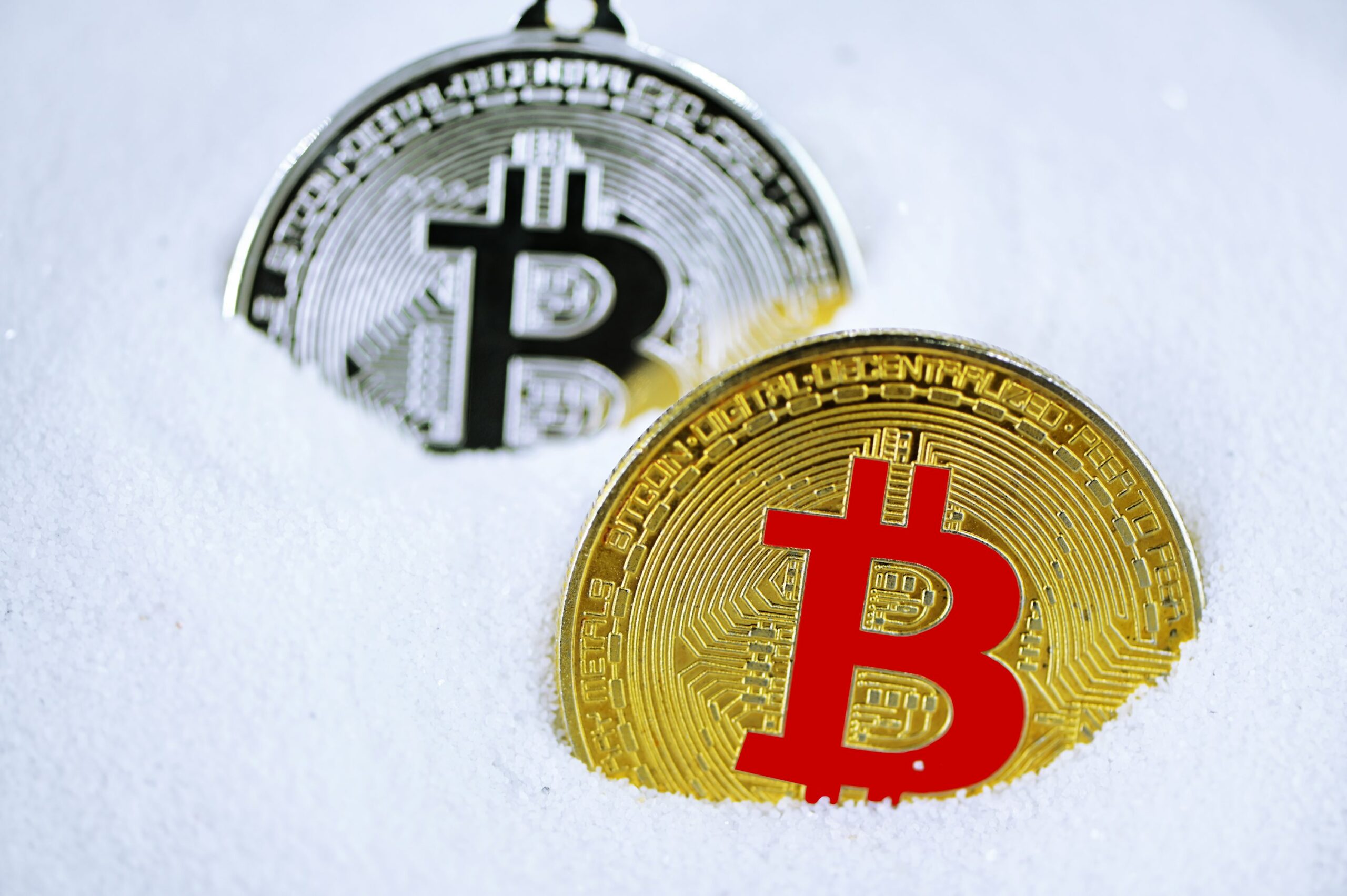 Большие деньги Биткойна движутся — старые киты продают с бешеной скоростью