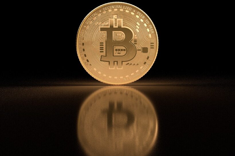 Что произойдет с ценой биткойнов, если она последует за золотом?