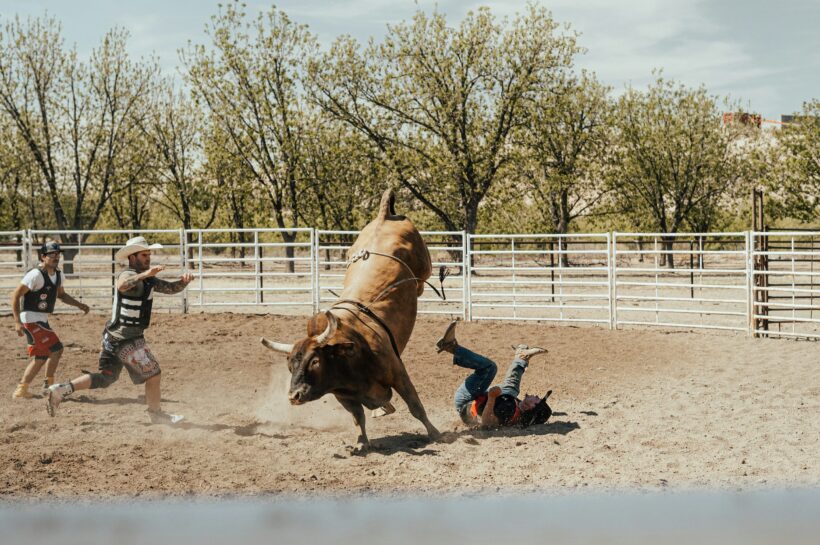 Покупка биткойнов на 748 миллионов долларов вызывает бычий импульс