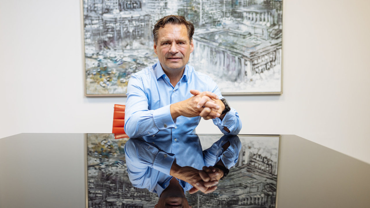 Некоторые думают, что они могут заработать много денег, инвестируя, и им не придется много работать. Это ошибка, утверждает один из самых богатых датчан