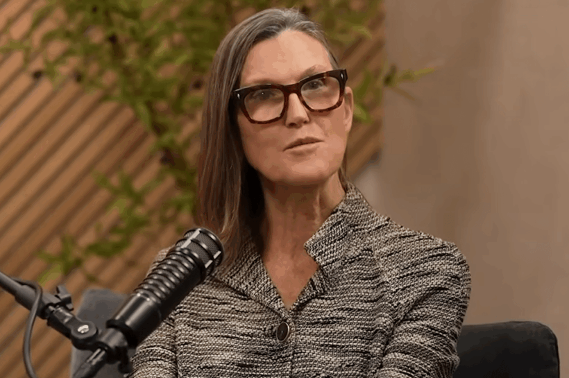 Кэти Вуд: Трамп может купить биткойны за резерв США перед промежуточными выборами