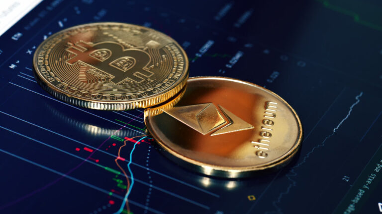 Лицензия не является гарантией дохода. Роль ЧНБ в крипте не следует переоценивать